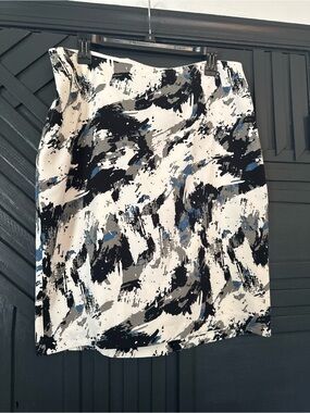 Banana Republic Abstract Brushstroke Pencil Skirt in White, Black & Blue